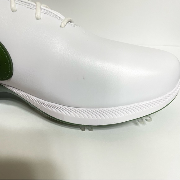 Athletic_Shoes